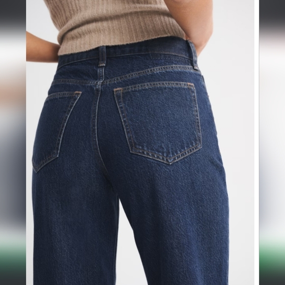 Abercrombie & Fitch High Rise Loose Fit Dark Wash Jeans - Picture 5 of 8